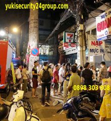 Đang ăn hủ tiếu, người đàn ông chết tức tưởi vì thanh sắt